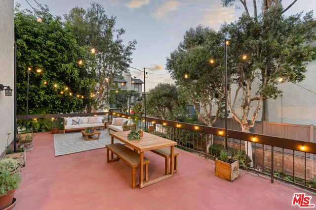 8180 Manitoba St #102, Playa Del Rey, CA 90293