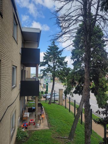 2727 Hampton Ave #203, Saint Louis, MO 63139