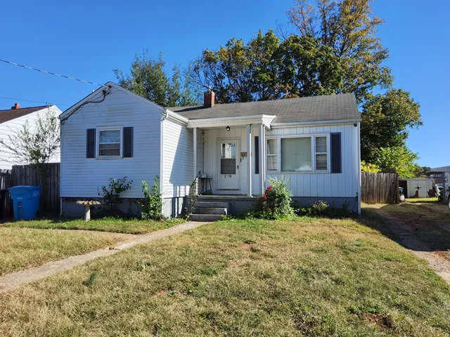 3219 Yardley Dr NW, Roanoke, VA 24012