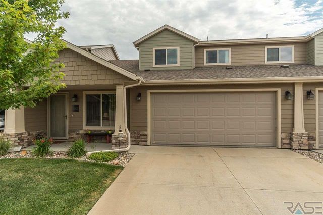 2907 E  Fieldstone Pl, Sioux Falls, SD 57108