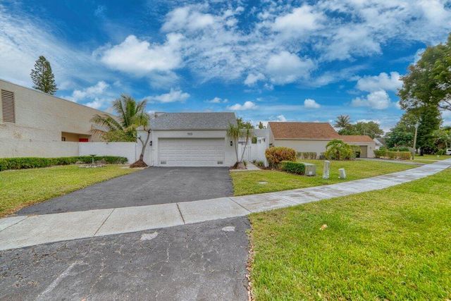 905 NW 22nd Avenue, Delray Beach, FL 33445
