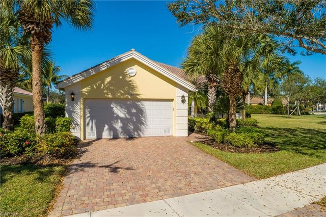 28308 Moray Dr, Bonita Springs, FL 34135