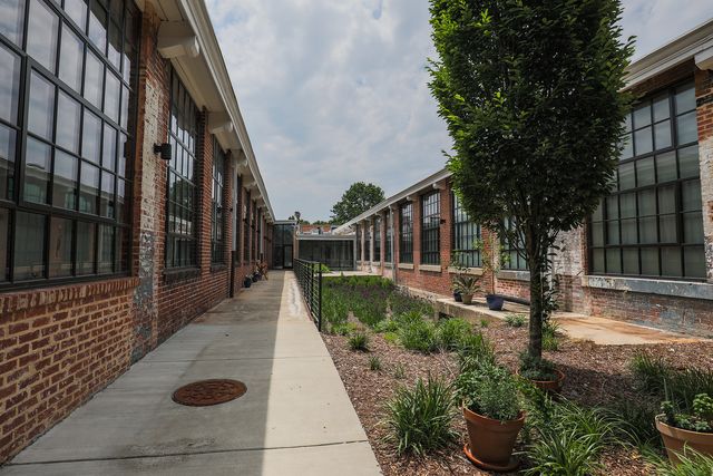 301 4th Ave E #129, Hendersonville, NC 28792