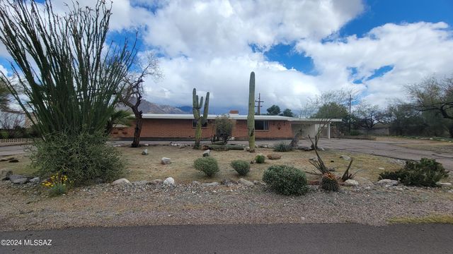8140 N  Carolyn Dr, Tucson, AZ 85704