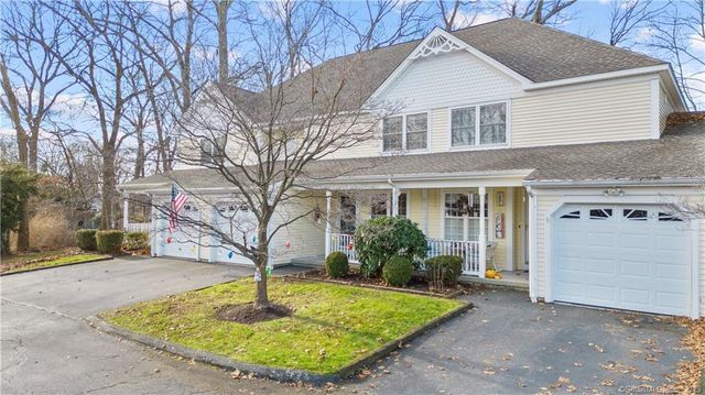 289 New Haven Ave #M, Milford, CT 06460