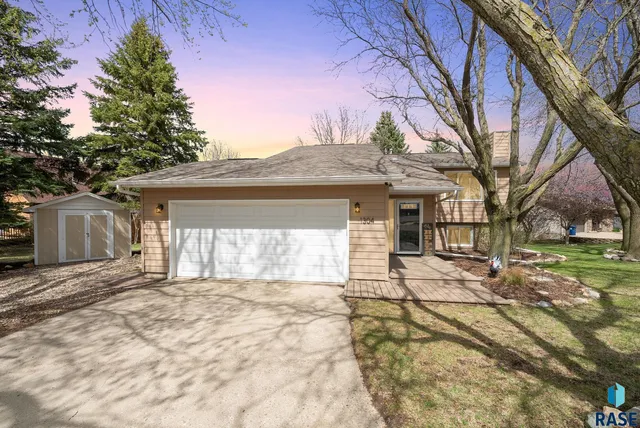 1304 N  Tahoe Trl, Sioux Falls, SD 57110