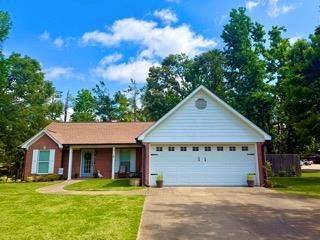 800 Deerfield Dr, Oxford, MS 38655