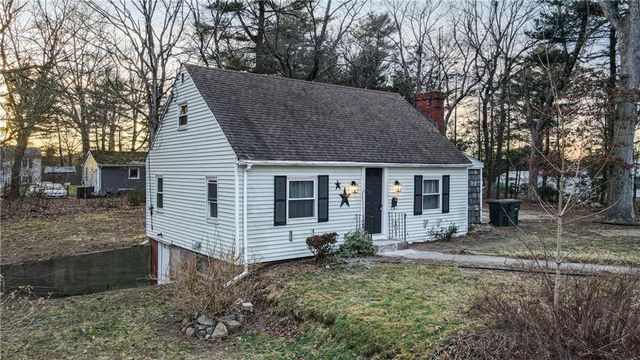 11 Sunset Ave, Coventry, RI 02816