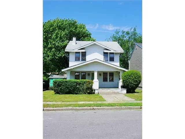 124 Hamilton Ave, Colonial Heights, VA 23834