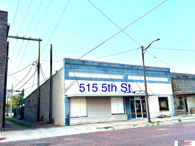 515 5th St, Fairbury, NE 68352