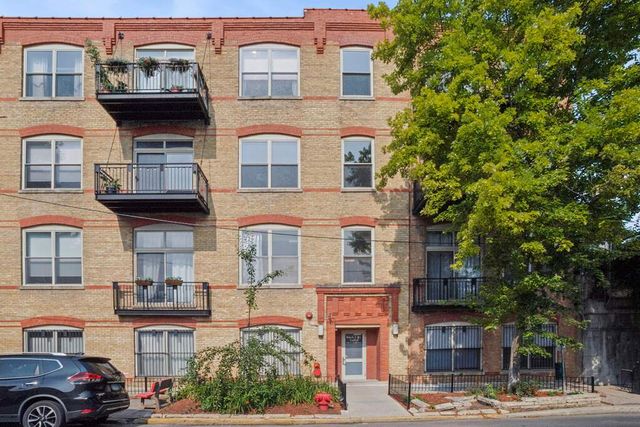 1740 N  Maplewood Ave #120, Chicago, IL 60647