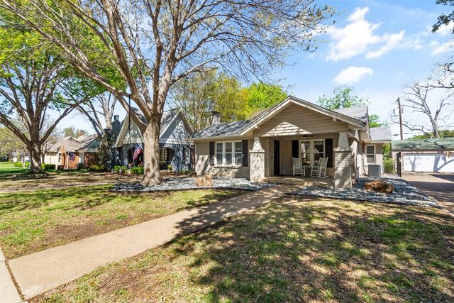 3824 Bunting Ave, Fort Worth, TX 76107