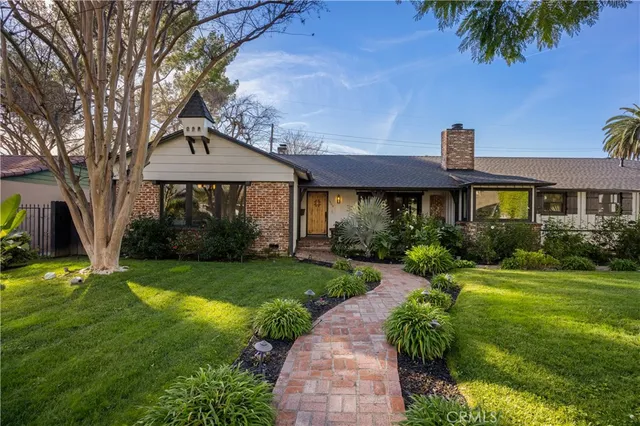 1406 W  Valleyheart Dr, Burbank, CA 91506