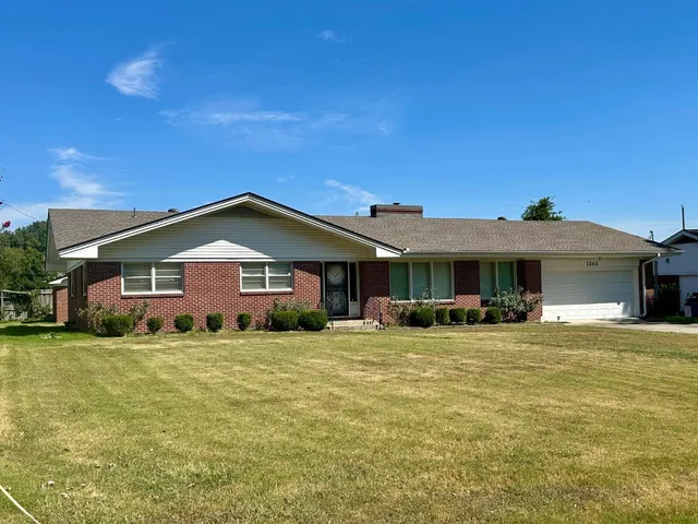 1202 Thrush Rd, Jonesboro, AR 72401