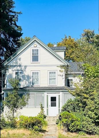 104 Laws Brook Rd, Concord, MA 01742