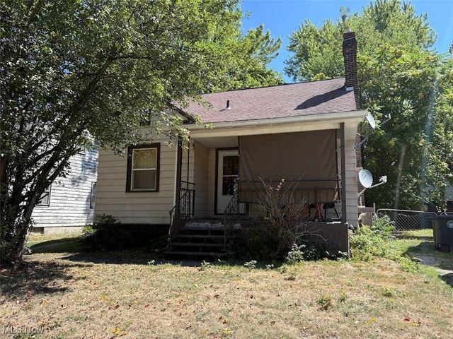 1365 Marcy St, Akron, OH 44301