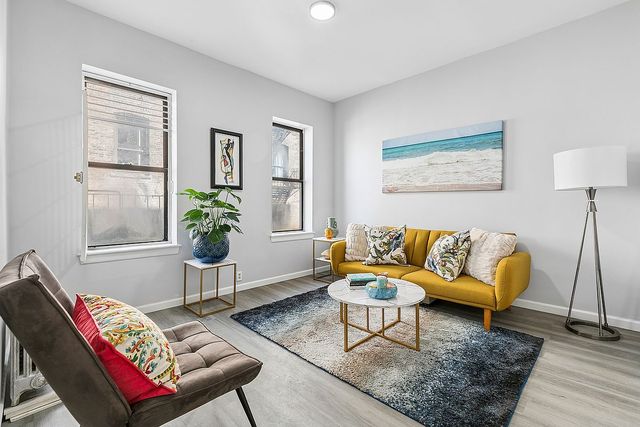 353 W  117th St #4E, New York, NY 10026