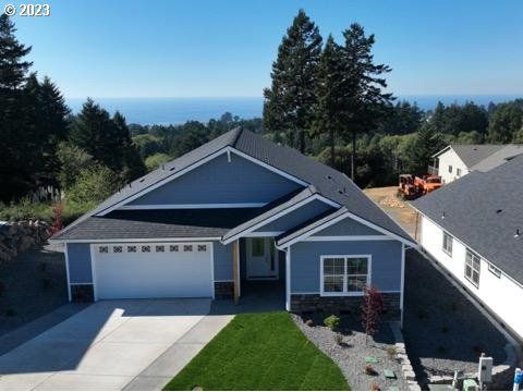 1326 Nautical Heights Dr #3, Brookings, OR 97415