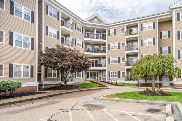 989 East St #210, Dedham, MA 02026
