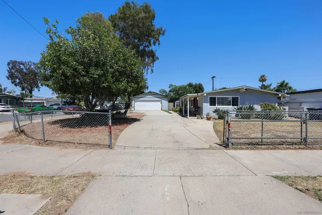 559 Lindsay St, El Cajon, CA 92020