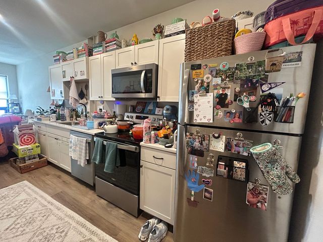 2577 N  Downer Ave #209, Milwaukee, WI 53211