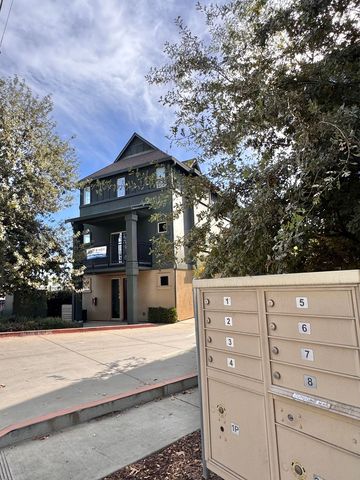 917 W  Sacramento Ave, Chico, CA 95926