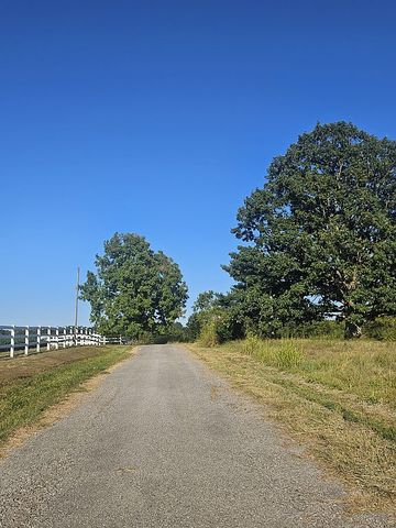 4072 Robards Poole Spur, Corydon, KY 42406