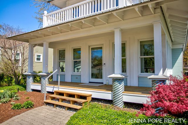 17554 Grand River Ave, Spring Lake, MI 49456