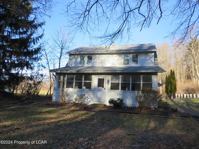 12086 Creek Rd, Clarks Summit, PA 18411