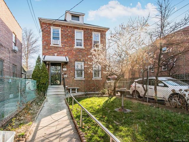 2912 Eastchester Road, Bronx, NY 10469