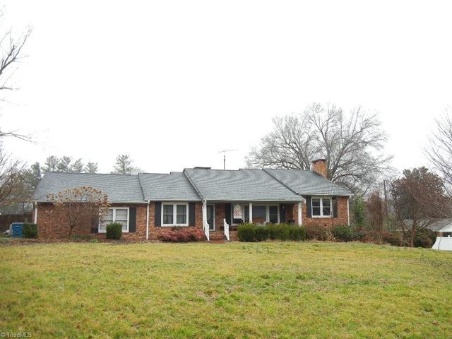 1803 Whiteley Pl, Greensboro, NC 27406