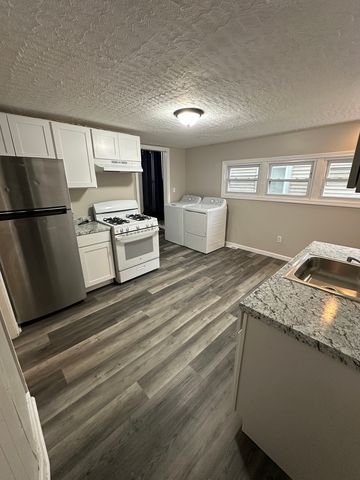 150 Plymouth St #1, New Haven, CT 06519