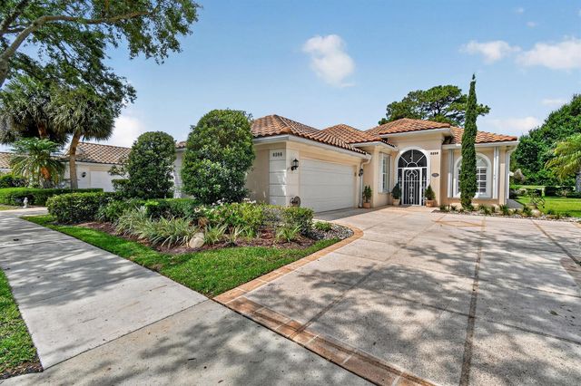 8268 SE Palm Hammock Ln, Hobe Sound, FL 33455