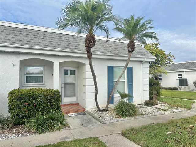 9722 Hernando Ct, Bradenton, FL 34210