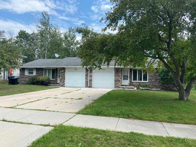 1154 Rockwell Rd, Green Bay, WI 54313