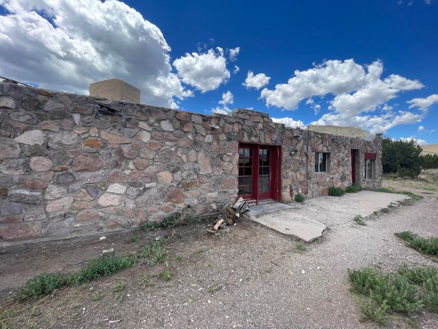 29 Seely Ln, Magdalena, NM 87825