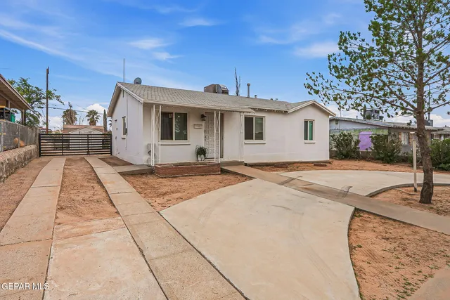 1112 Cimarron St, El Paso, TX 79915