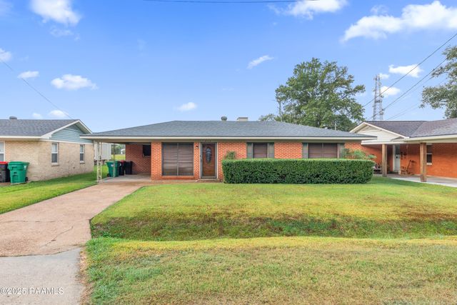 213 Belle Homme Dr, Lafayette, LA 70506
