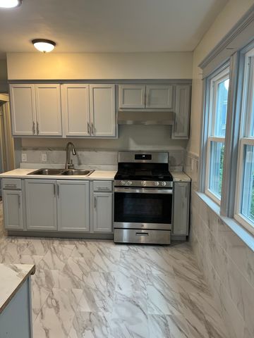 125 Kensington Ave, Buffalo, NY 14214