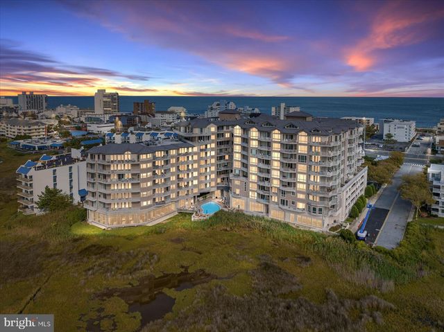 121 81st St #404, Ocean City, MD 21842