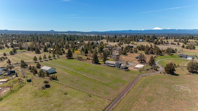 61265 Ward Rd, Bend, OR 97702