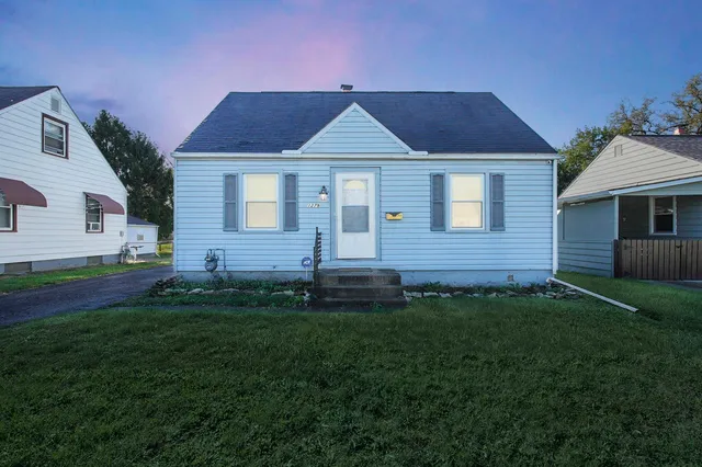 1279 Carolyn Ave, Columbus, OH 43224