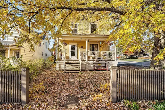 211 N  Pine St, Gwinn, MI 49841