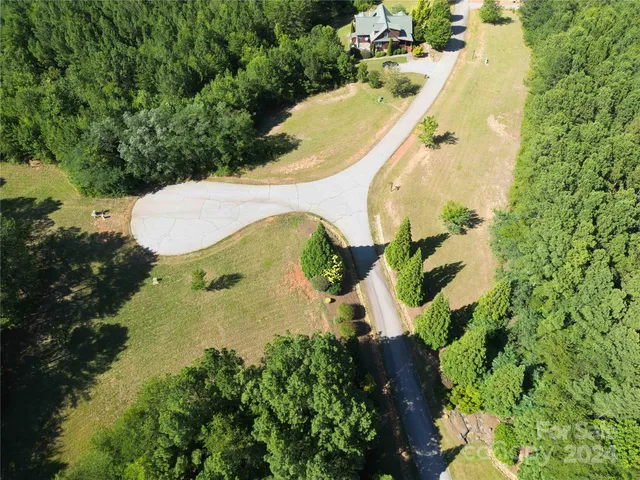 40 Palisade Dr, Lake Lure, NC 28746