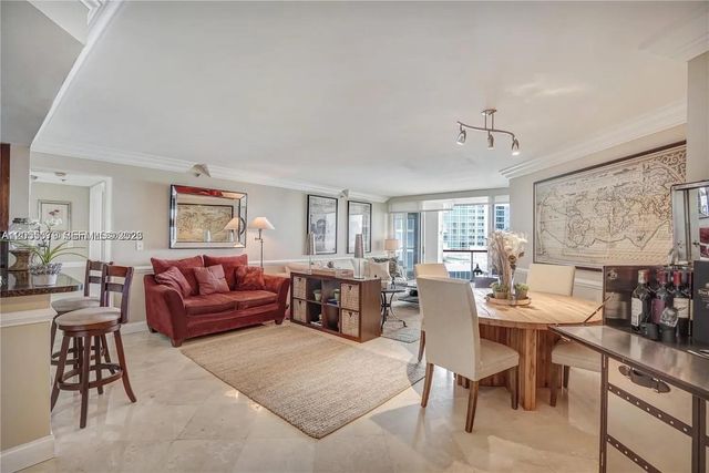 6767 Collins Ave #901, Miami Beach, FL 33141