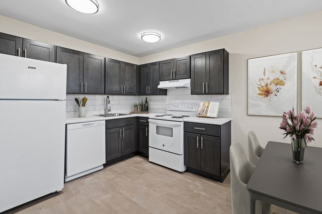 450 Little Pl #2, Plainfield, NJ 07060