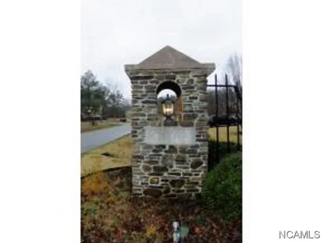 68 S  Montcrest, Cullman, AL 35057