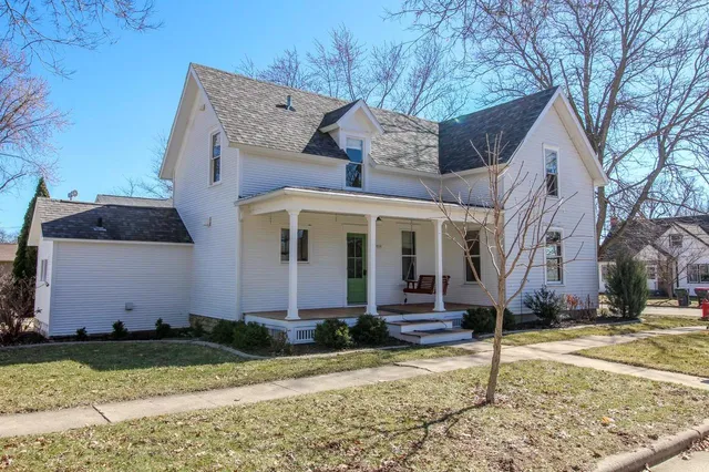 109 South HIGH Street, Cambridge, WI 53523