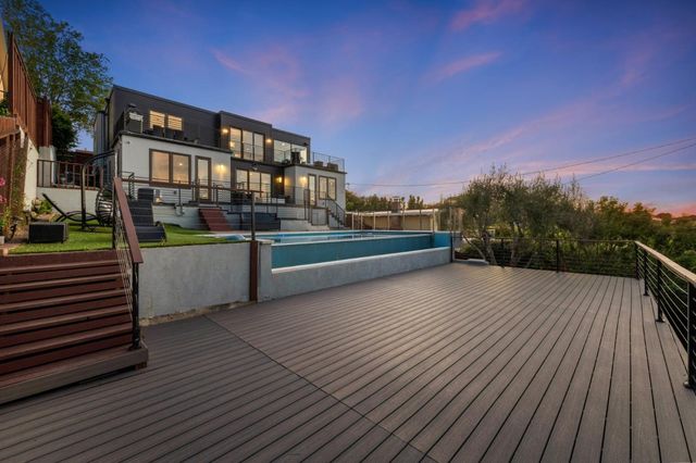 1548 Los Montes Dr, Burlingame, CA 94010