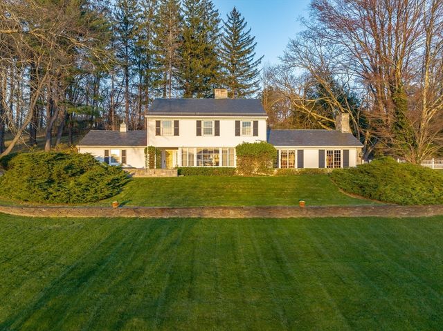 36 Red Ledge Rd, South Hadley, MA 01075